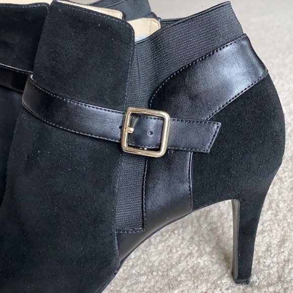Marc Fisher Peep Toe SHIMMEE Black Booties - Picture 13 of 17